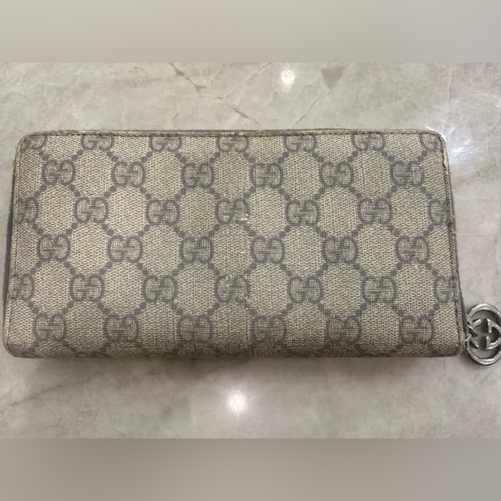Gucci Beige and Gray Wallet